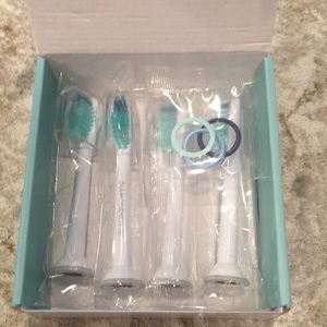 NWOT. Diamond White Replacement Toothbrushes Heads for a Sonic Care.